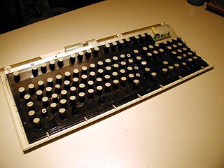 IBM Model M Keyboard read for retro keys